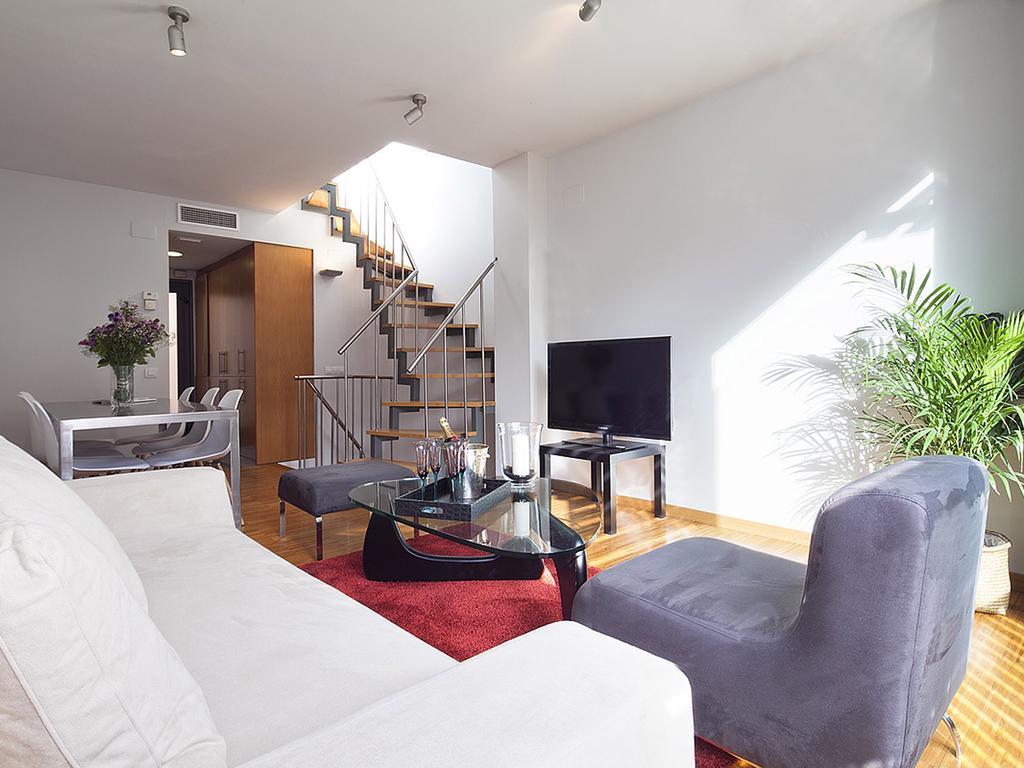 My Space Barcelona Guell Terrace Center Екстер'єр фото